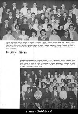 Cette édition 1963 de l’Hesperian Yearbook de West High School met en lumière les réalisations significatives des élèves et du personnel, y compris les universitaires, les sports, et la contribution des étudiants afro-américains à la culture de l’école. Banque D'Images