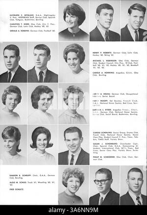 L'édition 1963 de l'annuaire Hesperian de West High School reflète les événements de l'année scolaire 1962-1963, mettant en valeur l'implication des étudiants dans les universités, l'athlétisme, les clubs et l'histoire afro-américaine. Banque D'Images