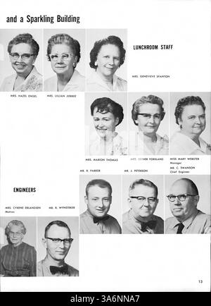 Ce West High Yearbook, Hesperian, de l'année scolaire 1962-1963 met en lumière des événements clés tels que l'athlétisme, les clubs, les réalisations des étudiants et l'histoire culturelle afro-américaine. Banque D'Images