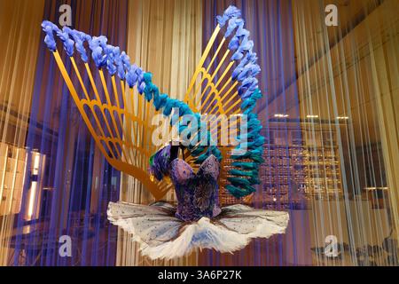 Paris, France-23 mars 2025 : vitrine Repetto. C’est un artisan unique dans le monde du luxe et du Ballet depuis 1947 situé à la célèbre rue de la paix Banque D'Images
