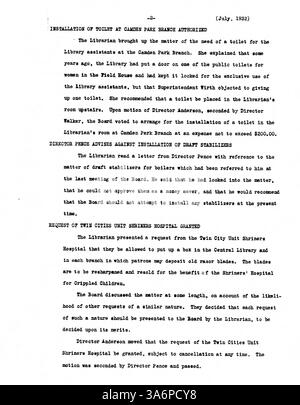 Minutes du conseil de la bibliothèque publique de Minneapolis de 1932 documents sur les ajustements des services de bibliothèque, les considérations de financement, et le rôle de la bibliothèque dans la réponse aux besoins de la communauté pendant la dépression. Banque D'Images