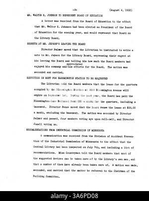 Les procès-verbaux des réunions du conseil d'administration de la Bibliothèque publique de Minneapolis de 1932 décrivent les décisions sur les services de bibliothèque, la gestion financière et les stratégies pour faire face aux défis de la Grande dépression. Banque D'Images