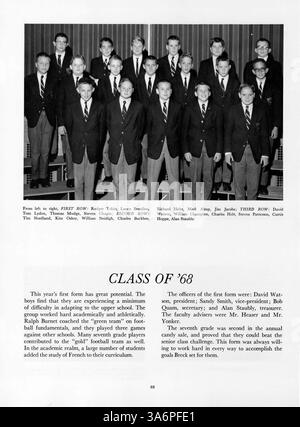 Le Mustang Yearbook 1963 de l'école Breck fournit un compte rendu détaillé de l'année scolaire 1962-1963, mettant en évidence les élèves, les enseignants, les clubs et les événements sportifs. Banque D'Images