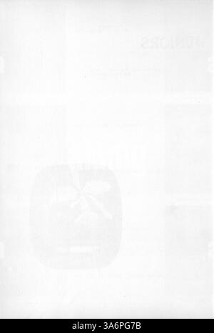 L’édition 1956 de l’Annuaire Paduan de la prestigieuse école secondaire Anthony reflète l’année scolaire 1955-1956, mettant en vedette des moments clés de l’athlétisme, des clubs, des réalisations académiques et de la vie étudiante. Banque D'Images