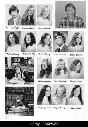 L'édition 1973 de l'annuaire de la Roosevelt High School, Sagamore, met en lumière les réalisations scolaires, sportives et parascolaires des élèves, ainsi que le rôle joué par la faculté dans le façonnement de la communauté scolaire au cours de l'année scolaire 1972-1973/09. L'histoire afro-américaine est soulignée tout au long. Banque D'Images