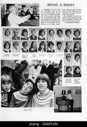 Cette édition 1982 de l'annuaire 'Breck Mustang' offre un compte rendu détaillé de l'année scolaire 1981-1982, mettant en vedette les réalisations des élèves, les équipes sportives, les clubs et les événements majeurs de l'école Breck. Banque D'Images