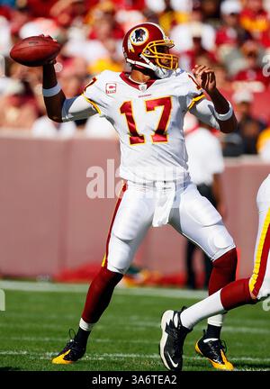 12 octobre 2008 - Washington Redskins quaterback Jason Campbell (17) passe lors de leur match contre les heureux Louis Rams joués au FedEx Field à Landover, Maryland, le dimanche 12 octobre 2008. (Harry E. Walker/MCT) (crédit image : © Harry E. Walker/MCT/ZUMAPRESS.com) Banque D'Images