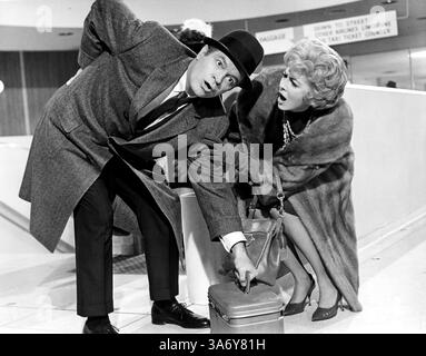 Janvier 1, 2011 - BOB HOPE ET MARILYN MAXWELL DANS ''CRITIC'S CHOICE''.1963.©FOURNI PAR SMP/ BOB HOPE OBIT(crédit image : © Globe photos/ZUMAPRESS.com) Banque D'Images