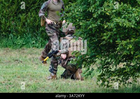 Chien militaire et entraîneur de chien militaire, équipe de chien Banque D'Images