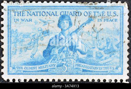 Timbre-poste annulé imprimé par les USA, qui montre la Garde nationale, vers 1953. Banque D'Images