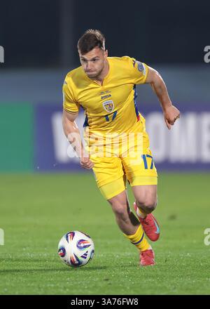Serravalle, Italie. 24 mars 2025. Denis Politic de Roumanie lors du match de qualification pour le Championnat d'Europe de l'UEFA au stade San Marino, Serravalle. Le crédit photo devrait se lire : Jonathan Moscrop/Sportimage crédit : Sportimage Ltd/Alamy Live News Banque D'Images