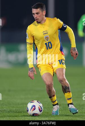Serravalle, Italie. 24 mars 2025. Nicolae Stanciu de Roumanie lors du match de qualification pour le Championnat d'Europe de l'UEFA au stade San Marino, Serravalle. Le crédit photo devrait se lire : Jonathan Moscrop/Sportimage crédit : Sportimage Ltd/Alamy Live News Banque D'Images