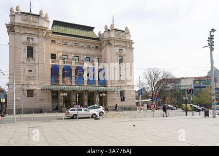 Belgrade, Serbie. 22 mars 2025. Vue extérieure du Théâtre National sur la place de la République dans le centre-ville Banque D'Images