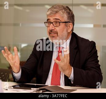 30 janvier 2013 - Colombia - BogotÃ, Colombia enero 30 de 2013 JosÃ© Juan Ruiz, Gerente General y Economista jefe departamento de IvestgaciÃ³n Bid CrÃ©dito : CEET FotÃ³grafo : HECTOR FABIO ZAMORA (crédit image : © El Tiempo/GDA/ZUMAPRESS.com) Banque D'Images