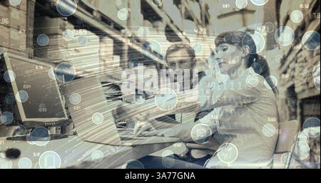 Image de réseaux de connexions avec des icônes numériques sur couple à l'aide de l'ordinateur Banque D'Images