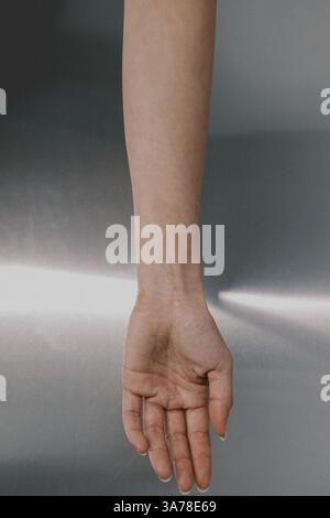 Femme bras et poignet maquette, main ouverte, moderne, naturelle, beauté propre Banque D'Images