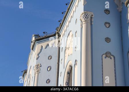 Bratislava, Slovaquie - 12.26.2024 : The Blue Church - Church of réunifiElizabeth. Farský kostol sv. Alžbety (Modrý kostolík) Banque D'Images