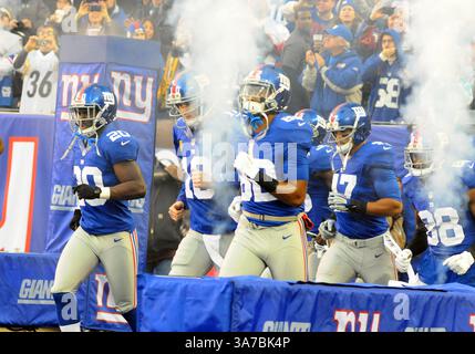 04 novembre 2012 - East Rutherford, New Jersey, États-Unis - le quarterback ELI MANNING (10) et LE PRINCE AMUKAMARA (20) des Giants de New York courent sur le terrain pour le match contre les Steelers de Pittsburgh. Pittsburgh a gagné 24-20 au met Life Stadium, East Rutherford, NJ. (crédit image : © Bennett Cohen/ZUMAPRESS.com) Banque D'Images