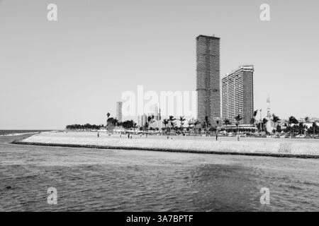 Djeddah, Arabie Saoudite, février 22 2020 : vue d'ensemble sur la Corniche, promenade sur les rives de la mer Rouge dans le centre-ville de Djeddah, Arabie Saoudite Banque D'Images