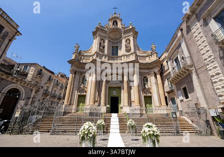 CATANE, ITALIE, 19 JUIN 2023 - Basilique de Collegiata à Catane, Sicile, Italie. Banque D'Images