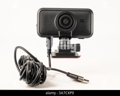 caméra vidéo de voiture dash cam 4k isolé sur un fond blanc Banque D'Images
