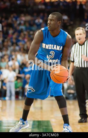 5 janvier 2013 - Omaha, Nebraska, U. S - L'attaquant de l'État de l'Indiana Manny Arop (3) a obtenu 13 points pour les sycomores. Creighton a battu Indiana State 79-66 dans un match joué au CenturyLink Center à Omaha, Nebraska. (Crédit image : © Steven Branscombe/ZUMApress.com) Banque D'Images