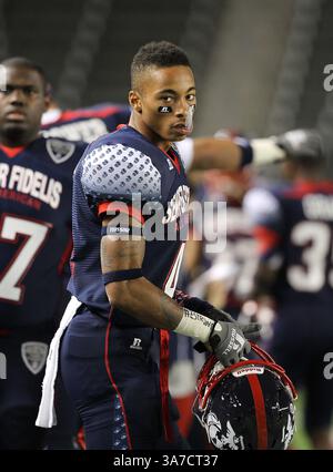 3 janvier 2013 - Carson, CA, États-Unis d'Amérique - 4 janvier 2013 Carson, CA..équipe bleue de la côte est, et Alabama Crimson Tide verbale commit Defensive back (4) Anthony Averett en action lors du 2e match annuel de Semper Fidelis All-American Bowl Football entre l'équipe bleue de la côte est, et l'équipe blanche de la côte ouest, au Home Depot Center de Carson, Californie. L'équipe bleue de la côte est a gagné 17-14. (Crédit obligatoire : Juan Lainez / MarinMedia / Cal Sport Media)(crédit image : © Juan Lainez / Marinmedia / CSM/Cal Sport Media/ZUMAPRESS.com) Banque D'Images