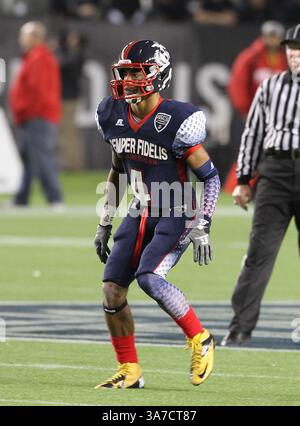 4 janvier 2013 - Carson, CA, États-Unis d'Amérique - 4 janvier 2013 Carson, CA..équipe bleue de la côte est, et Alabama Crimson Tide verbale commit Defensive back (4) Anthony Averett en action lors du 2e match annuel de Semper Fidelis All-American Bowl Football entre l'équipe bleue de la côte est, et l'équipe blanche de la côte ouest, au Home Depot Center de Carson, Californie. L'équipe bleue de la côte est a gagné 17-14. (Crédit obligatoire : Juan Lainez / MarinMedia / Cal Sport Media)(crédit image : © Juan Lainez / Marinmedia / CSM/Cal Sport Media/ZUMAPRESS.com) Banque D'Images