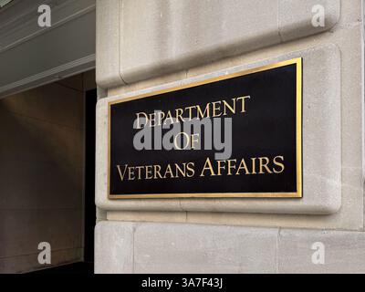 Plaque à l'entrée du bâtiment du Département des anciens combattants des États-Unis à Washington, DC Banque D'Images