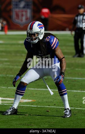 23 décembre 2012 : Stephon Gilmore #27 des Buffalo Bills en action lors du match de football NFL entre les Dolphins de Miami et les Buffalo Bills au Sun Life Stadium de Miami Gardens FL. Les Dolphins ont battu les Bills 24-10.(image crédit : © JC Ridley/Cal Sport Media/ZUMAPRESS.com) Banque D'Images