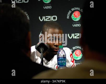 Dec. 29, 2012 - Los Angeles, CA, États-Unis d'Amérique - Wisconsin Badgers Running Back (28) MONTEE Ball s'adresse aux médias. Le Rose Bowl présenté par VIZIO Media Day a connu un démarrage rapide, car les Badgers et les Cardinals ont eu l'occasion de rencontrer les médias, à l'hôtel L.A. du centre-ville de Los Angeles, le 29 décembre 2012. (Photo par : Jose Marin / MarinMedia.org / Cal Sport Media) ( crédit photo & entreprise requis)(crédit image : © Jose Marin / Marinmedia / CSM/Cal Sport Media/ZUMAPRESS.com) Banque D'Images