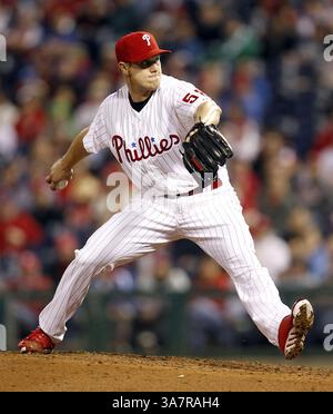18 avril 2013 - Philadelphie, PA, USA - Jonathan Papelbon des Philadelphia Phillies lance un pitch lors de la neuvième manche contre les membres Louis Cardinals au Citizens Bank Park à Philadelphie, Pennsylvanie, le jeudi 18 avril 2013. Les cartes gagnées, 4-3. (Crédit image : © Yong Kim/MCT/ZUMAPRESS.com) Banque D'Images