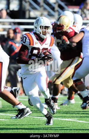 17 novembre 2012 - Chestnut Hill, Massachusetts, États-Unis - le receveur des Hokies Virginia Tech Demitri Knowles (80) pendant le match de football Boston College vs Virginia Tech NCAA joué au stade Alumni, à Chestnut Hill Massachusetts. Eric Canha/CSM(image crédit : © Eric Canha/Cal Sport Media/ZUMAPRESS.com) Banque D'Images