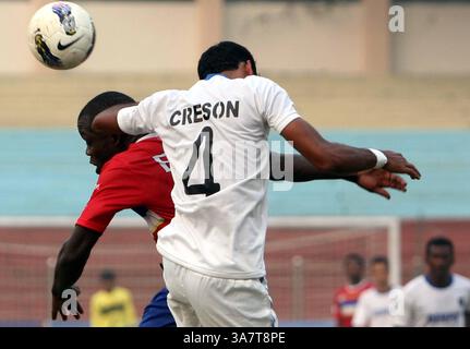 NEW DELHI, INDE - 16 NOVEMBRE : match de football ONGC vs Dempo au stade Ambadker de New Delhi. (Crédit image : © India Today/ZUMAPRESS.com) Banque D'Images