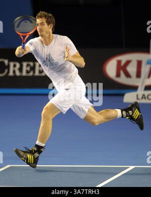 13 janvier 2013 - Melbourne, Victoria, Australie - Andy Murray (GBR) en action lors de sa séance d'entraînement avant l'Open d'Australie au Rod laver Arena, Melbourne, Australie. (Crédit image : © Theo Karanikos/ZUMAPRESS.com) Banque D'Images