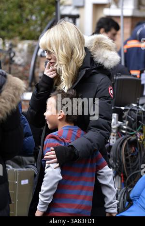 12 mars 2013 - New York City, NY, États-Unis - Emma Stone était sur le tournage de 'The Amazing Spiderman 2' le 11 mars 2013 à New York City (crédit image : © Curtis Means/Ace Pictures/ZUMAPRESS.com) Banque D'Images