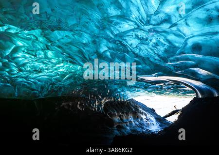 Grotte de glace saphir, glacier Vatnajokull, Islande Banque D'Images
