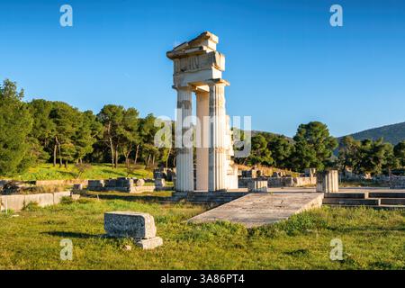 Temple d'Asclépios dans l'ancienne ville d'Épidaure, UNESCO, Péloponnèse, Grèce Banque D'Images
