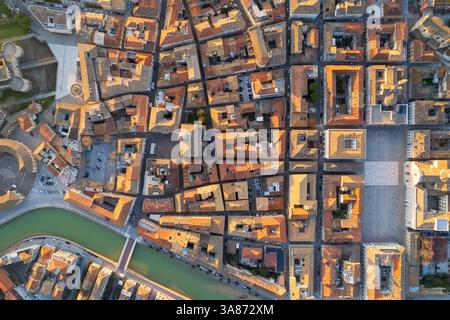 Vue aérienne de la ville italienne de Senigallia Banque D'Images
