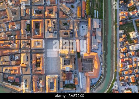 Vue aérienne de la ville italienne de Senigallia Banque D'Images