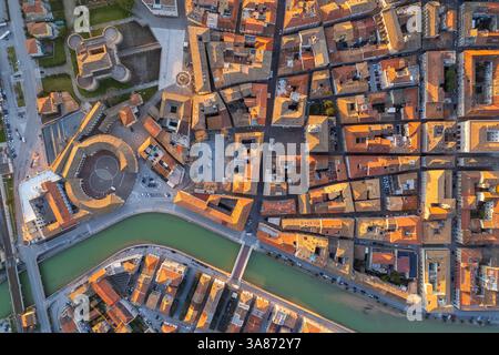 Vue aérienne de la ville italienne de Senigallia Banque D'Images