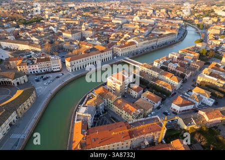 Vue aérienne de la ville italienne de Senigallia Banque D'Images