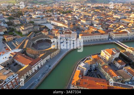 Vue aérienne de la ville italienne de Senigallia Banque D'Images