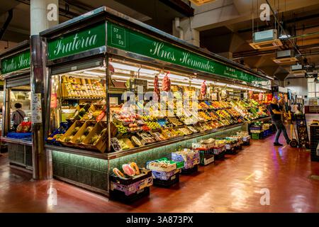 Mercado de la Cebada dans le quartier de la Latina, Madrid, Espagne, Europe Banque D'Images