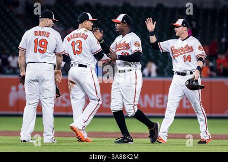 28 août 2017 : les joueurs des Baltimore Orioles célèbrent après un match MLB entre les Seattle Mariners et les Baltimore Orioles à Oriole Park à Camden Yards à Baltimore, Maryland. Scott Taetsch/CSM(image de crédit : &copy ; Scott Taetsch/CSM via ZUMA Wire) Banque D'Images