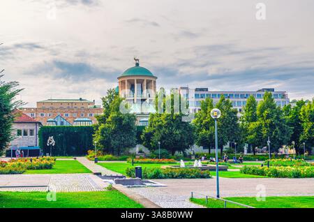 Kunstgebäude Stuttgart bâtiment d'art et jardin du château supérieur Schlossgarten dans la vieille ville de Stuttgart centre historique, état du Bade-Wurtemberg, Allemagne Banque D'Images