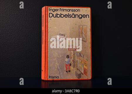 Hässleholm, Skåne, Suède. Mars 27 2025. Dubbelsången de Inger Frimansson. Banque D'Images