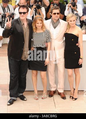 20 mai 2009 - Cannes, France, États-Unis - 20 mai 2009 - Cannes, France - le réalisateur Quentin Tarantino et les acteurs Melanie Laurent, Brad Pitt et Diane Kruger. Appel photo 'Inglourious Basterds' lors de la 62ème édition du Festival annuel de Cannes au Palais des Festivals. Crédit photo : Ian Gavin/Photoshot/AdMedia Banque D'Images