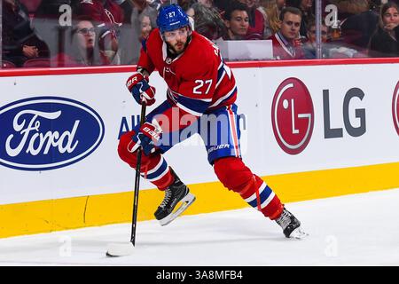 29 septembre 2017 : Alex Galchenyuk (27), aile gauche des Canadiens de Montréal, patine en contrôle de la rondelle lors des Panthers de la Floride au match de pré-saison des Canadiens de Montréal au Centre Bell de Montréal, Québec. David Kirouac/CSM(image de crédit : &copy ; David Kirouac/CSM via ZUMA Wire) Banque D'Images