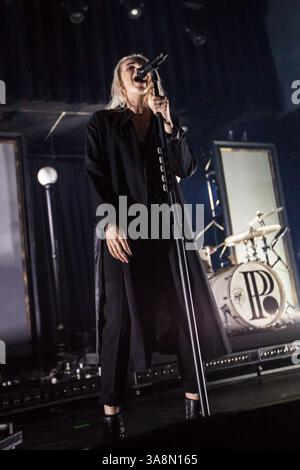 30 septembre 2017 - Austin, Texas, USA - PVRIS se produit au Emo's à Austin, Texas, le 30 septembre 2017 (30/09/17). Photo de LYNDSEY Gunnulfsen. (Crédit image : © Michael Mullenix via ZUMA Wire) Banque D'Images